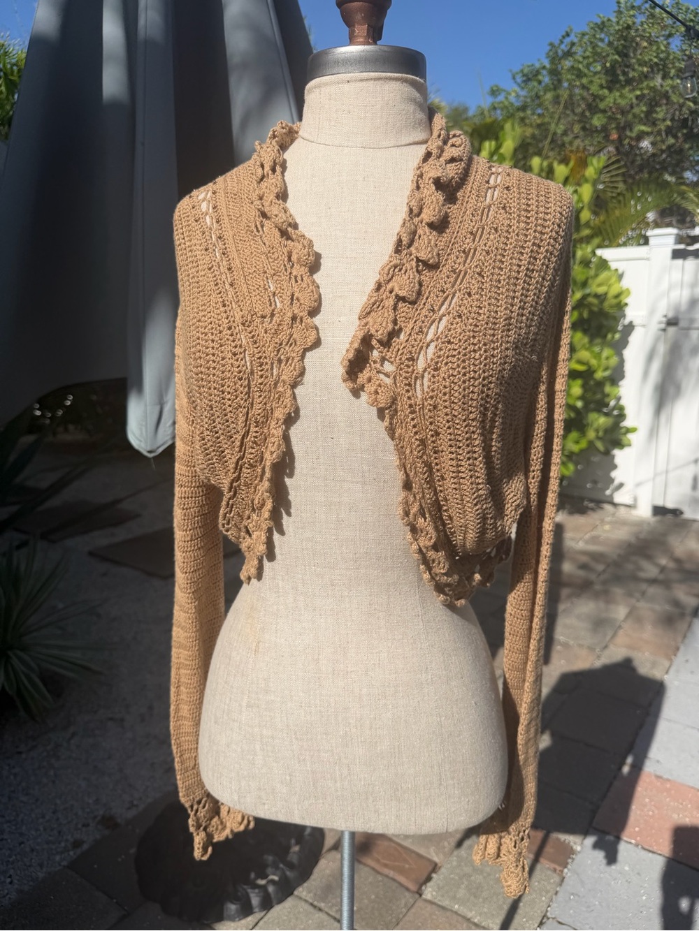 WD.NY y2k Tan Open-Front Cropped Crochet-Trim Cardigan